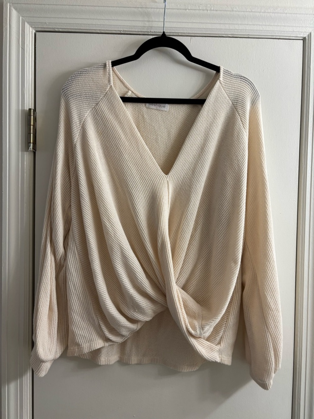 vestique Cream Ribbed V-Neck Knit Top
